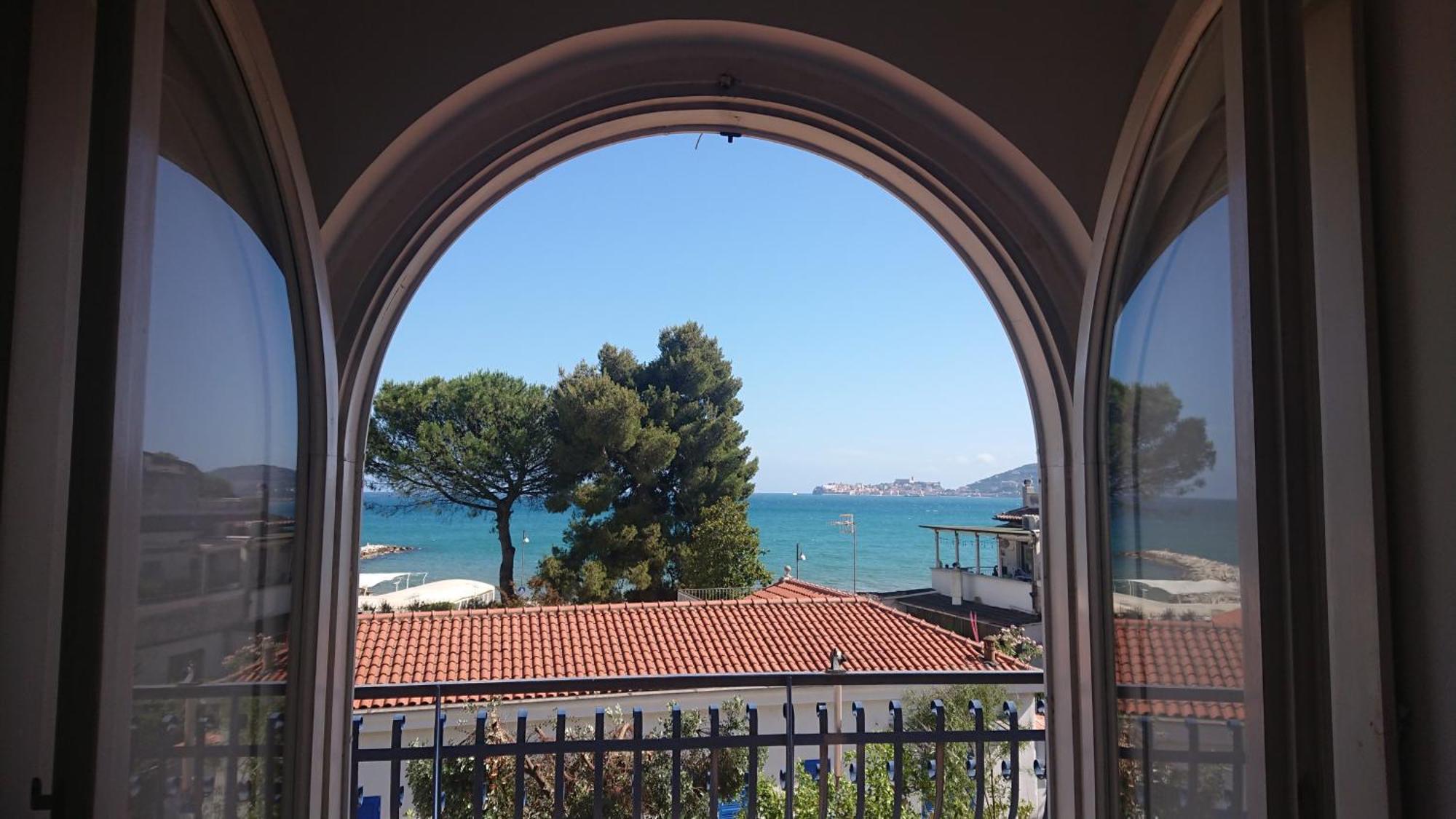 Alloggio Panoramico Sul Mare Di Vindicio Формия Екстериор снимка