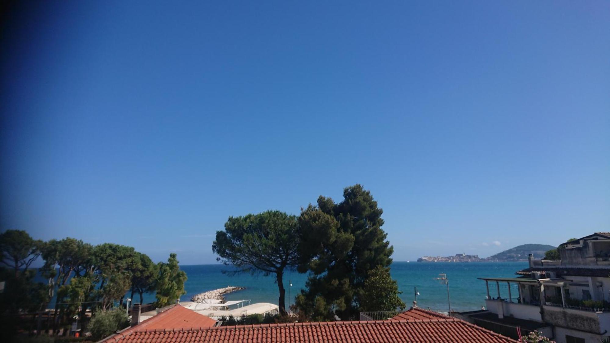 Alloggio Panoramico Sul Mare Di Vindicio Формия Екстериор снимка